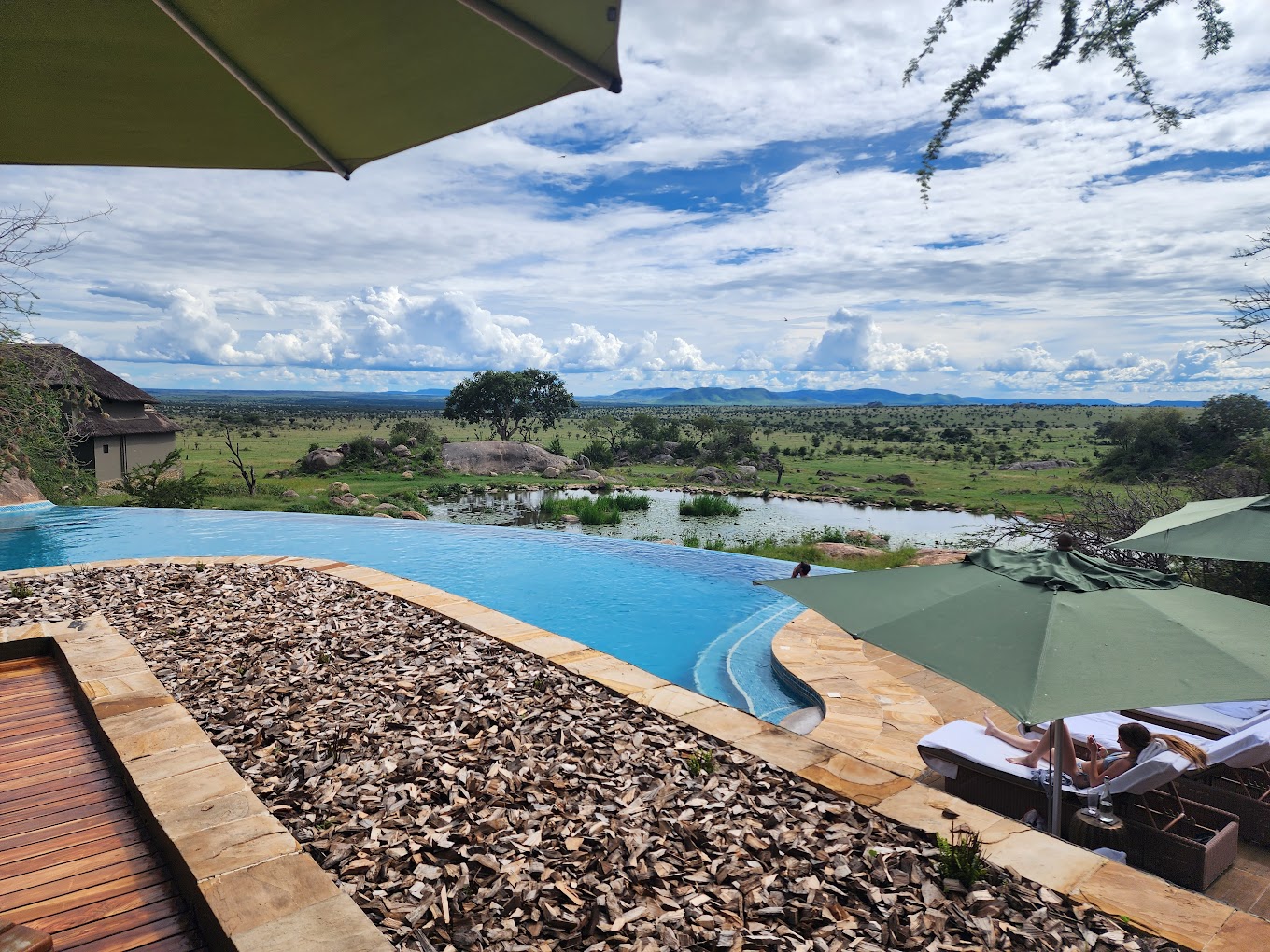 Four-Seasons-Safari-Lodge-1.jpg