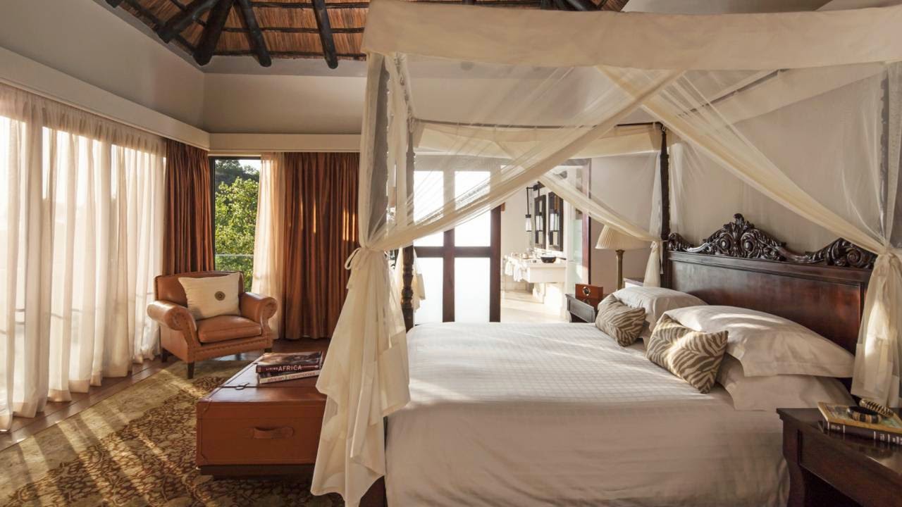 Four-Seasons-Safari-Lodgebed.jpg