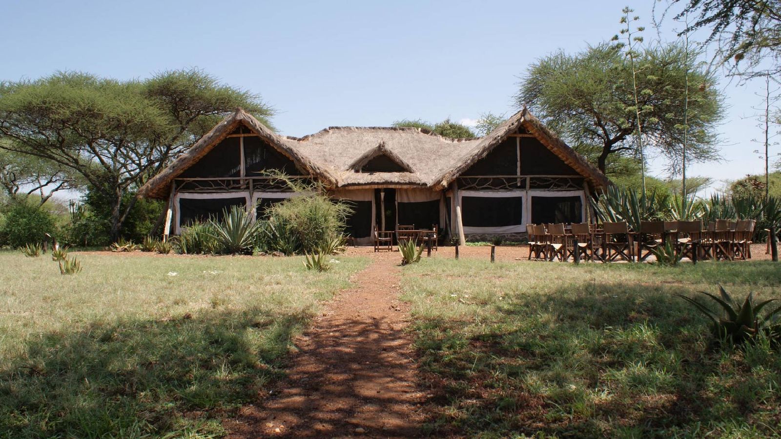 Ikoma safari Camp1