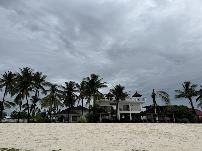 Karibu Beach Resort7