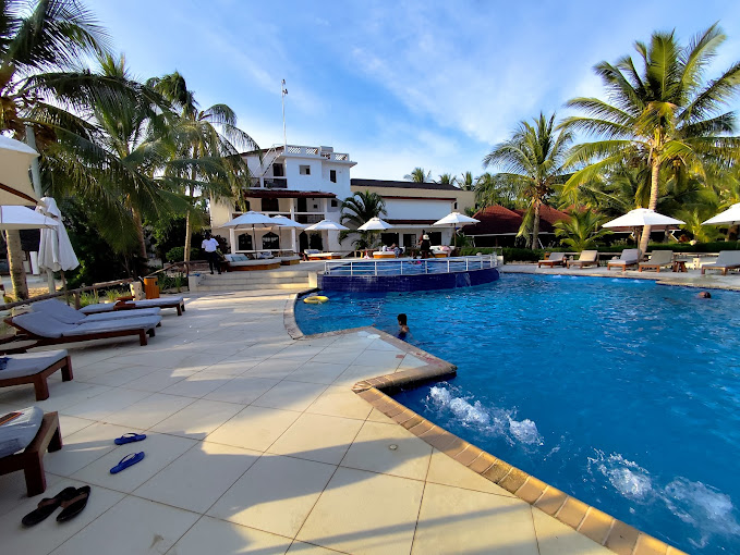 Kendwa Rocks Hotel1