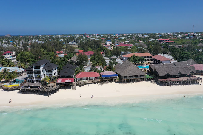 Langi Langi Beach Bungalows3